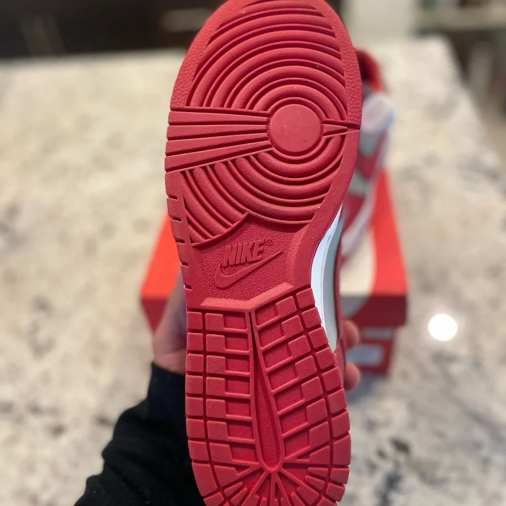 Nike Dunk Low - Picture 2 of 3